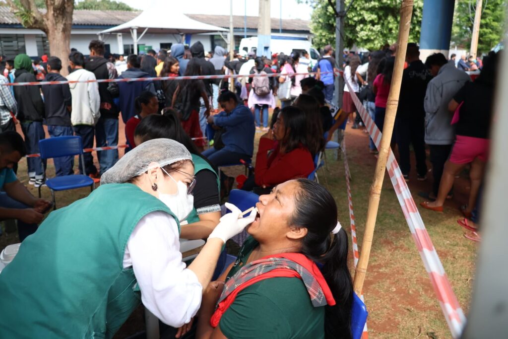 Atendimento odontológico em ação realizada em Amambai